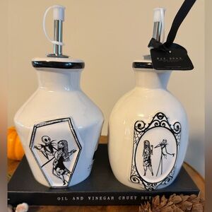 🖤💀 Rae Dunn x Disney Nightmare Before Christmas Oil and Vinegar Cruet Set NWT